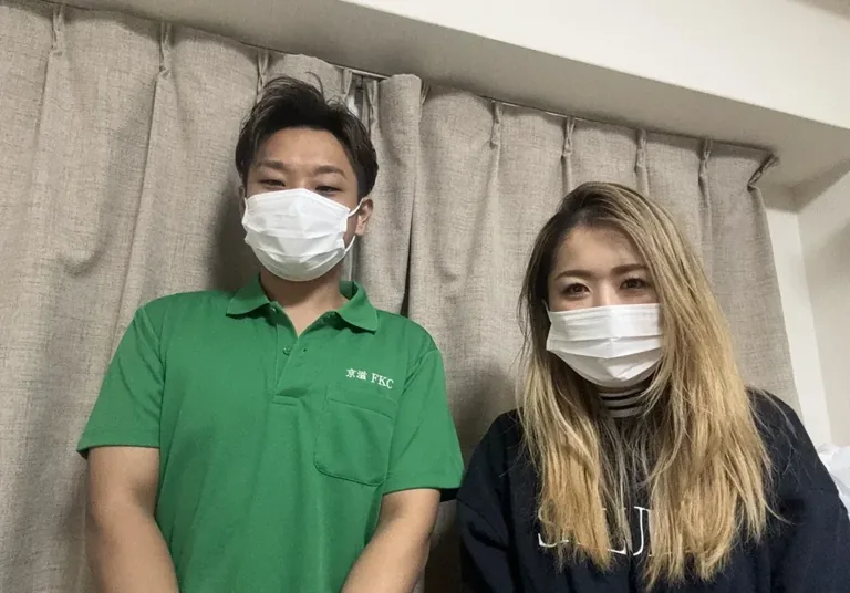 ご依頼のお客様と京滋FKCの担当スタッフ。左がスタッフ